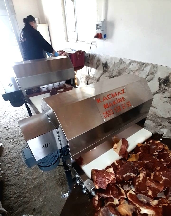 Sıcak Et Paylama Makinesi